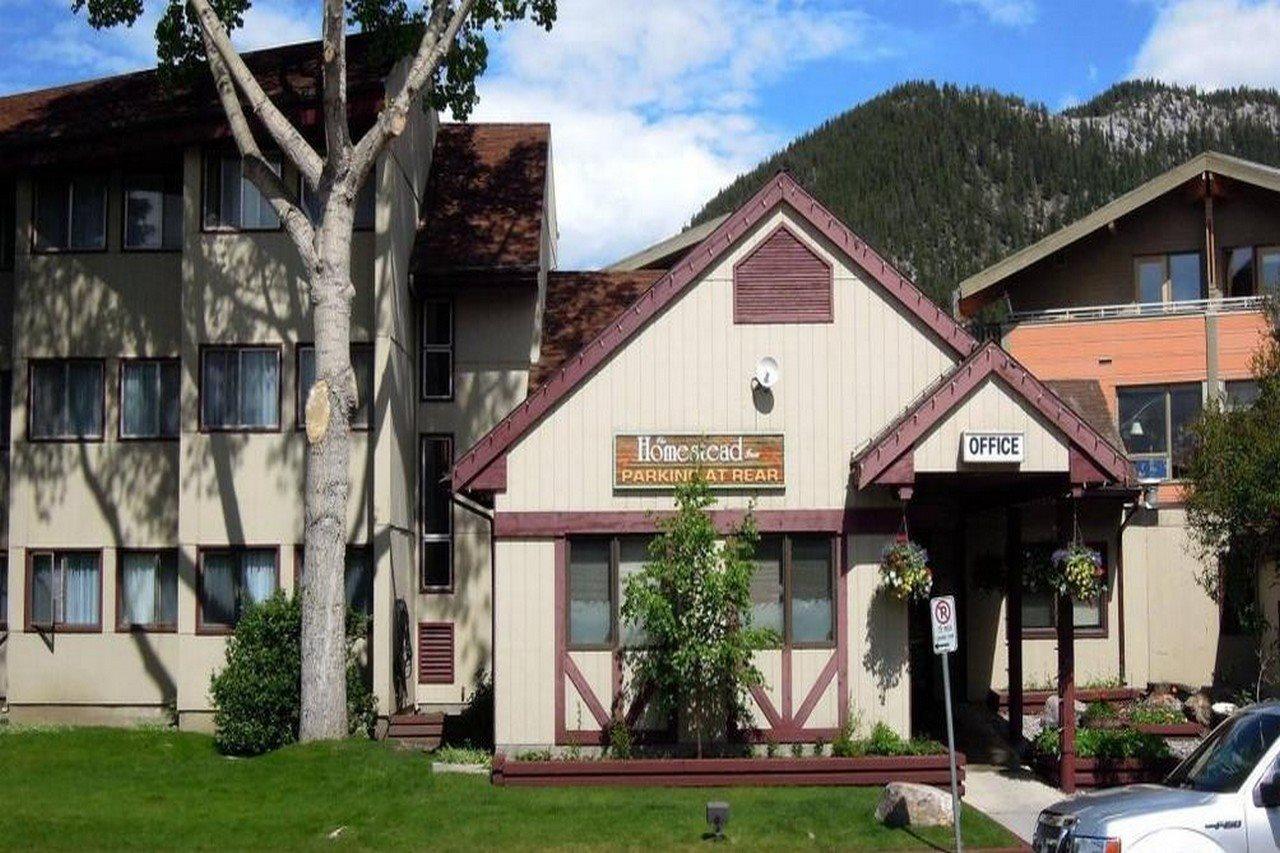 Homestead Inn Банф Екстериор снимка