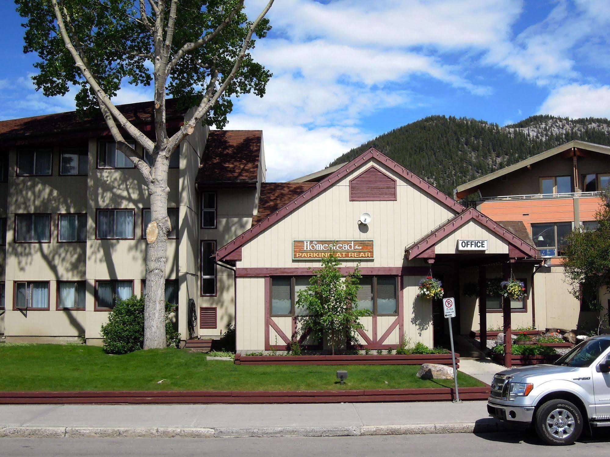 Homestead Inn Банф Екстериор снимка