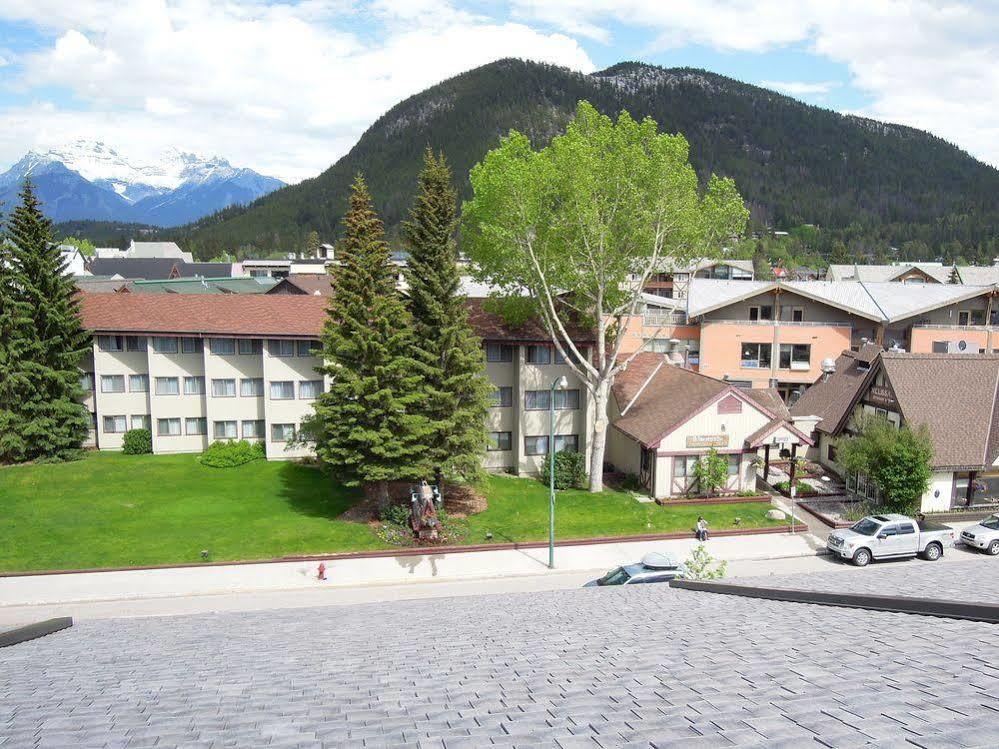 Homestead Inn Банф Екстериор снимка